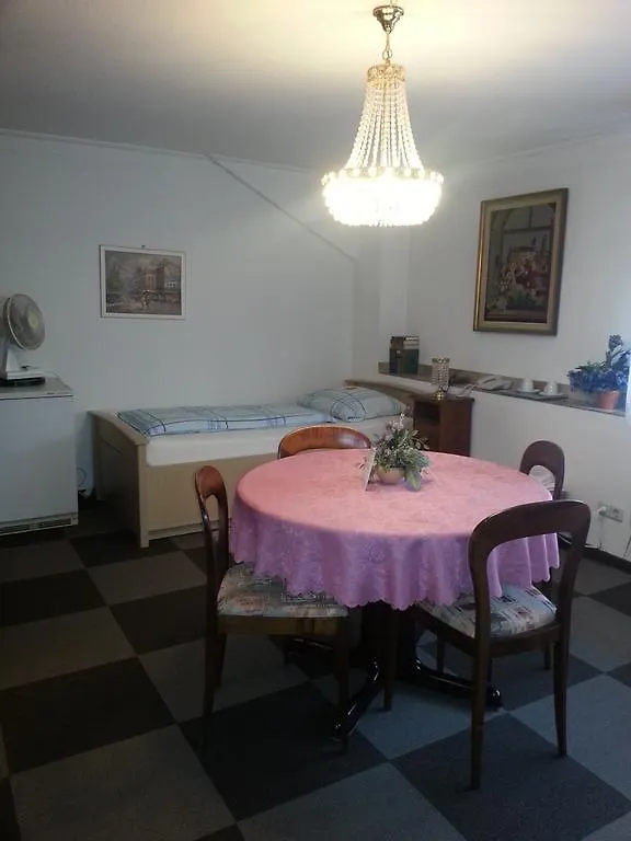 ***  Am Hallenbad Hotel Garni 라팅겐 독일